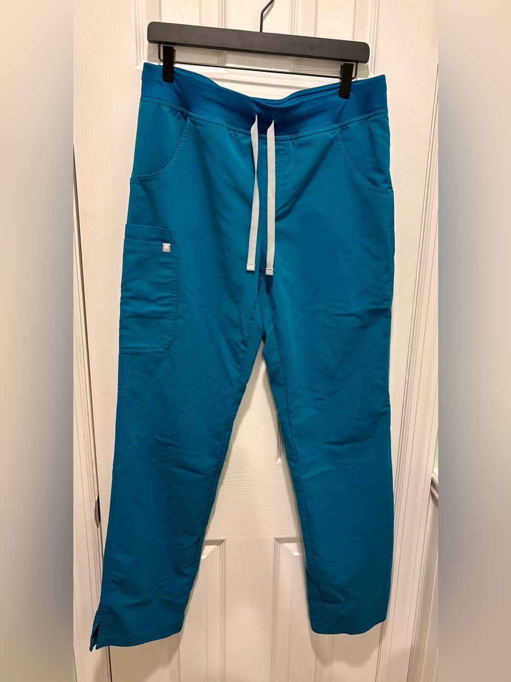 Figs Women's Teal Kade Cargo Scrub Pants Medium Tall